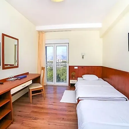 Merlot Hotel 3*