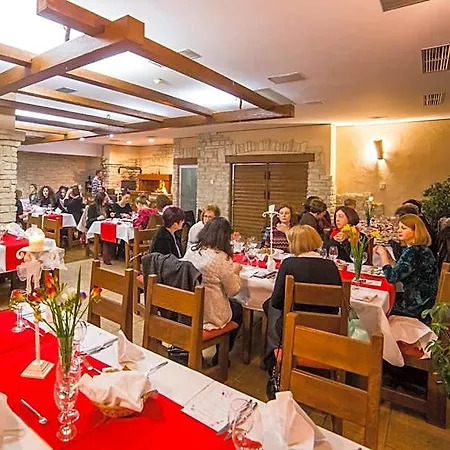 Merlot Opuzen (Dubrovnik-Neretva)