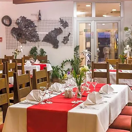 Merlot Hotel 3*