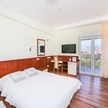 Merlot 3* Opuzen (Dubrovnik-Neretva)