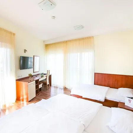 Merlot Opuzen (Dubrovnik-Neretva)