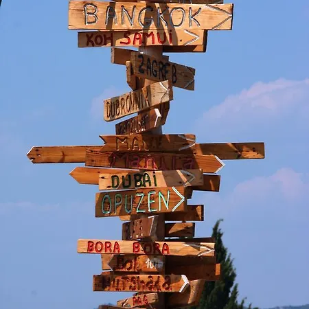 Merlot Opuzen (Dubrovnik-Neretva)