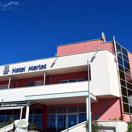 Hotel Merlot 3*