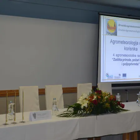 Merlot Opuzen (Dubrovnik-Neretva)