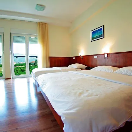 Merlot Hotell Opuzen (Dubrovnik-Neretva)