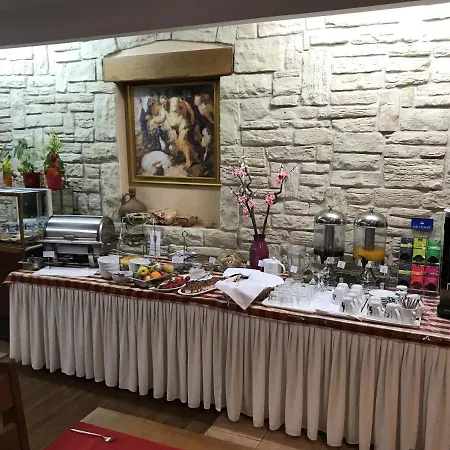 Merlot Hotell 3*